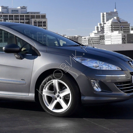 Крыло переднее правое в цвет кузова Peugeot 408 (2010-)